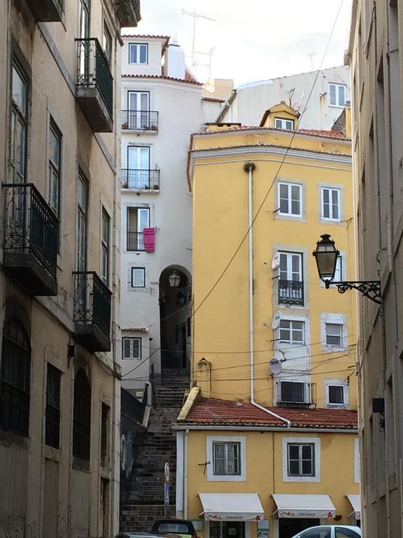 Alfama'S Nest Apartment Lisbon Bagian luar foto
