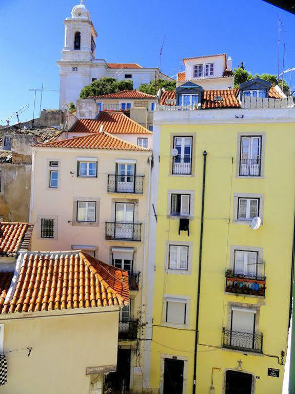 Alfama'S Nest Apartment Lisbon Bagian luar foto